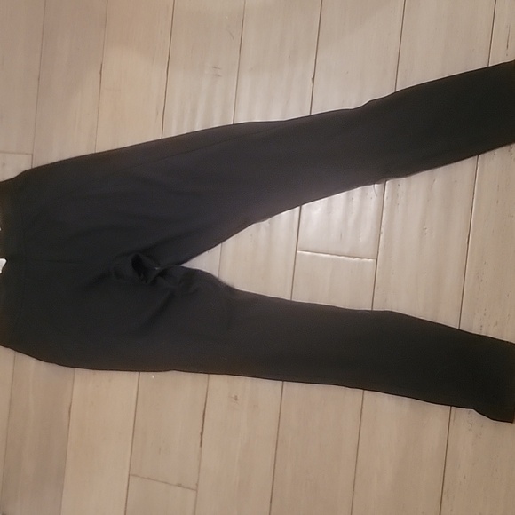 Victoria's Secret Pink. Black Ultimate  Leggings. Size Medium. - Picture 2 of 13